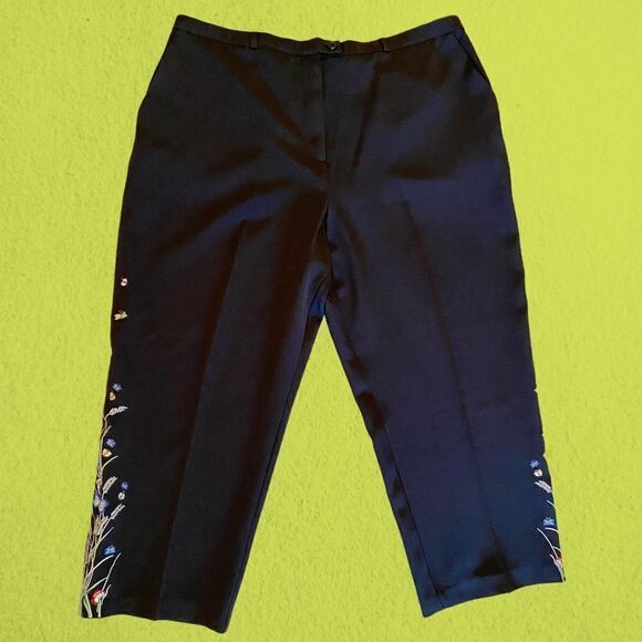 90s vintage black high waisted capri pants with embroidered butterflies - Picture 1 of 10